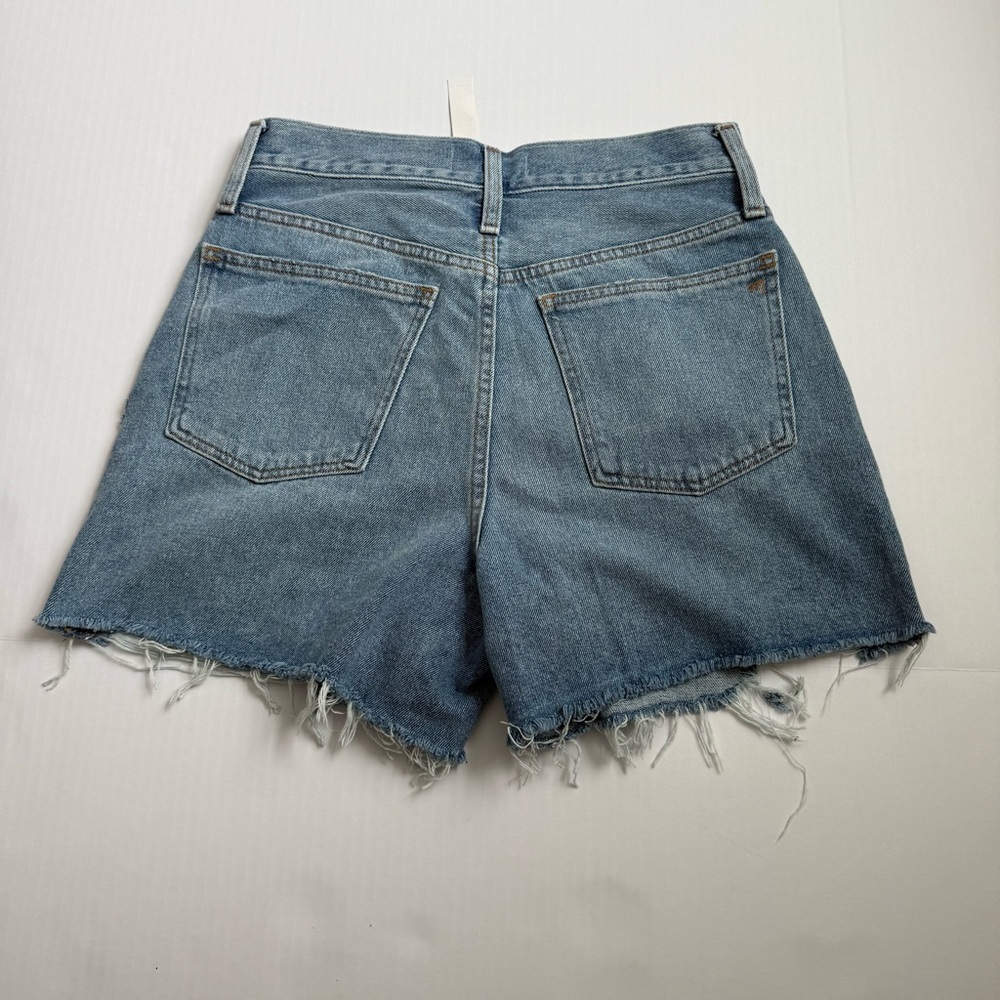 Madewell The Momjean Short Distressed Frayed Denim Shorts Size 26 - Picture 2 of 4